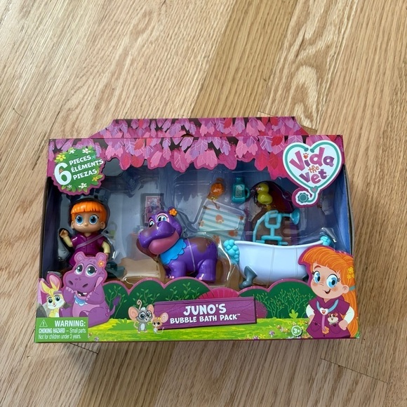 Vida the Vet, Juno’s Bubble Bath Pack with Vida & Juno Figures & Accessories - Picture 2 of 3